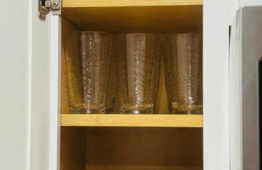 Bright Home for Family and Groups with Patio - Foto 14