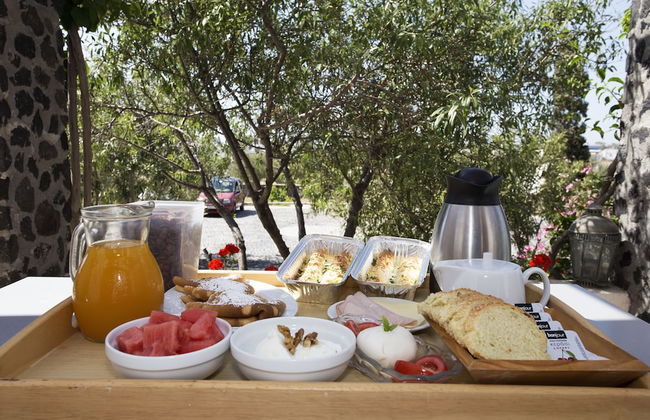 Birds Villa Apartments with Heated Pool - Including Car and Breakfast - Photo 47