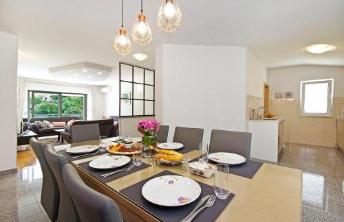 Luxurious, modern and spacious apartment with terraces - Foto 1