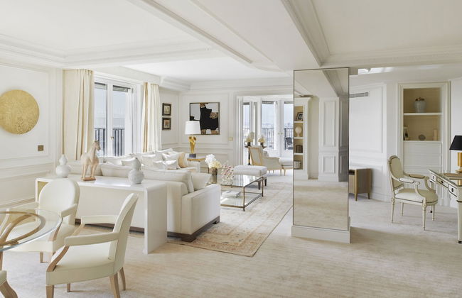 Four Seasons Hotel George V - Photo 24