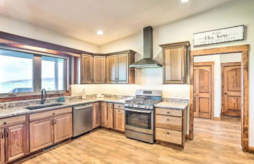 Luxe Spearfish Hideaway Golf, Hike, Explore! - Foto 11