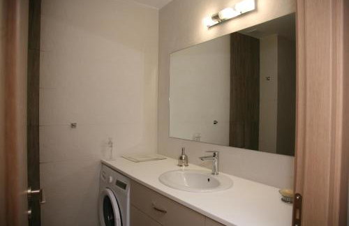 Lovely sea front apartment - Photo 9