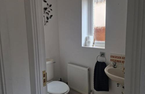 Charming 3Bed House in Strood - Foto 35