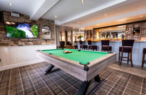 New Hobbit, stunning views, sleeps 42, Bar, Hot Tub - Foto 1