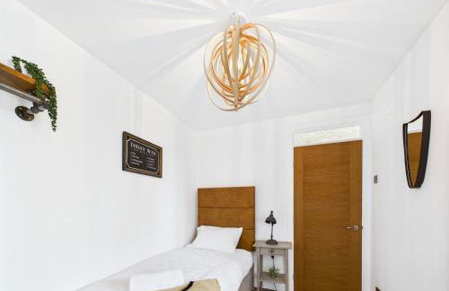 Luxury Beach Stay with Hot Tub - Foto 31