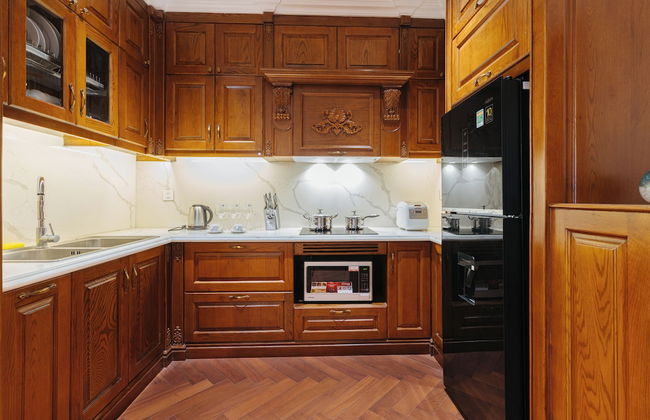 Luxe Paradise Suites Hotel - Photo 38