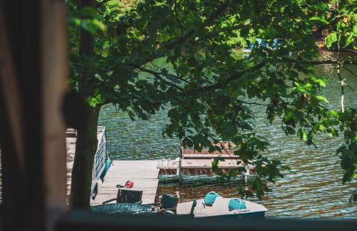 Stylish lake home with private beach, dock and firepit for swimming, kayaking, hiking - Foto 62