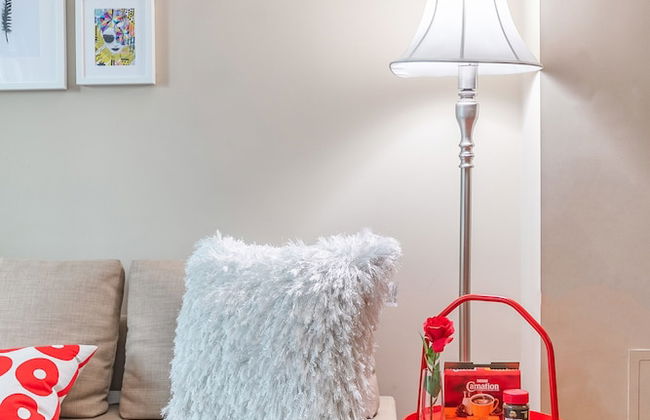 Stylish Suite in Downtown Toronto - Photo 24