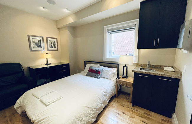 Chic Two Bedroom Downtown Condo - Foto 5