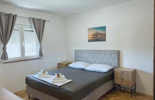 Apartman Luci - Private Heated pool - Photo 6