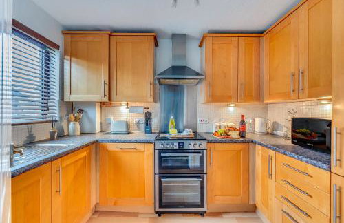 Shenley House - Close to City Centre - Driveway Parking, Self-Check-In, Workspace, Fast WiFi and Smart TV by Yoko Property - Foto 15