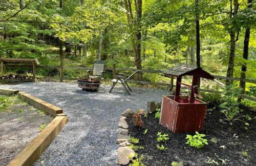 Romantic Cottage Rental with Hot Tub Outside Woodstock, New York - Foto 35