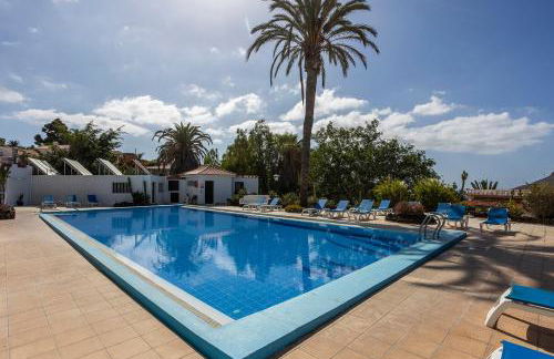 Villa Azure Horizon and Breeze - Panoramic Ocean View and Heated Pool - Foto 44