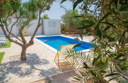 Holiday home Tina with Private Pool - Foto 9
