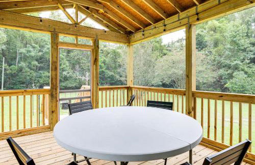 Screened Porch Family-Friendly St Stephen Retreat - Photo 5