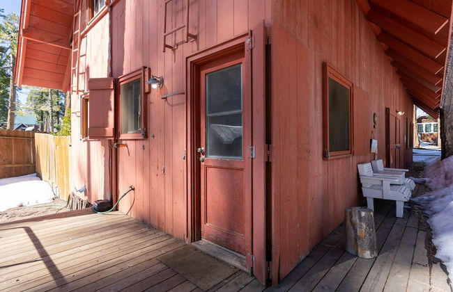 Rustic Knotty Pine - Minutes to the Water! - Foto 22