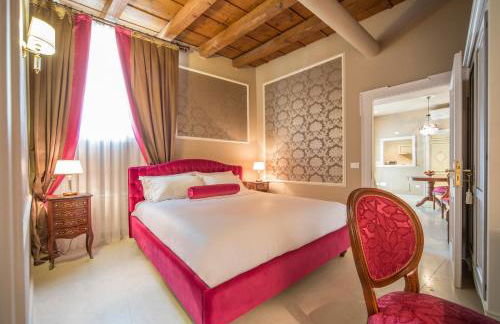 Lady Capulet Apartments - Photo 88