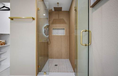 Luxe Getaway w Pool, Games & Fun Vibes - Foto 48