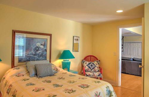 Charming Marshallberg Apt with Water Views and Dock! - Foto 9