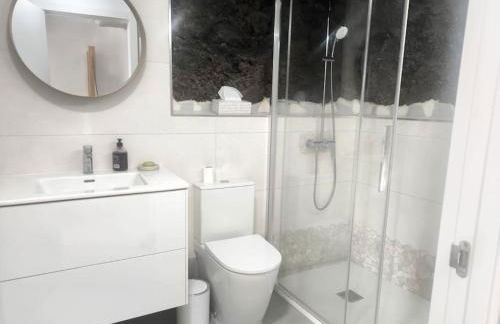 Tufia Cave Beach Home Preciosa casa cueva en frente del oceano - Foto 23