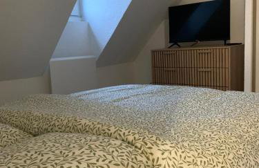 Cottage cosy avec jardin, piscine et parking - Foto 20