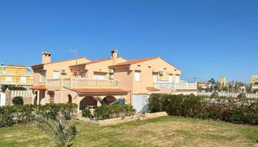 Oasis en la playa: piscina y relax - Foto 4