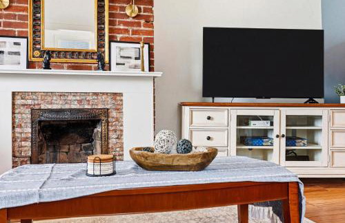 Cozy 2-Floor Home 5BR 3BA 2 Kitchens Backyard - Foto 14