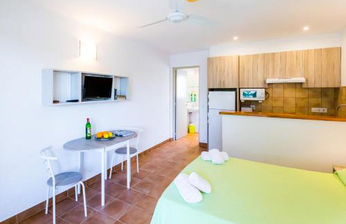 Apartamentos Arenal Playa Menorca - Photo 20