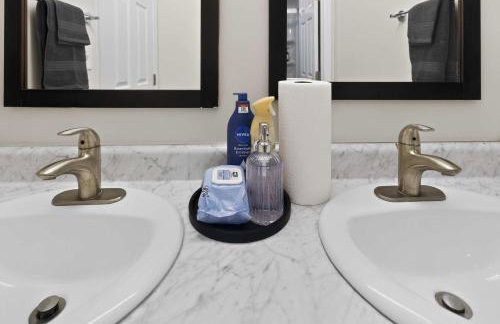 New Seasonal Comfort near USC and Riverwalk Trails - Foto 34