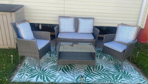 Seaside 2-Bed Caravan Retreat - Sleeps 6 & Parking - Foto 4