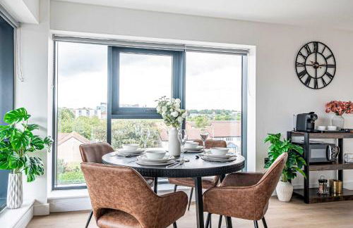 Luxury 2BR Penthouse-1, Private Terrace, City Center, Free Parking - Foto 46