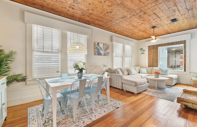 The Grand on Ave O by Ryson Vacation Rentals - Photo 3