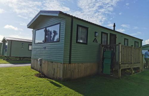 Woofles Luxury Caravan at Knaresborough Lido - Foto 8