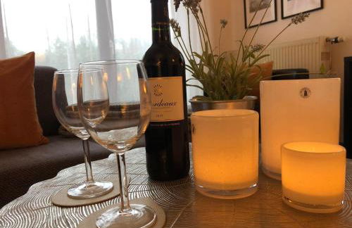 Ferienwohnung-Kapitaen-Hook-mit-Sonnenterrasse-Garten-zwischen-Strand-Wald-Wiese-auf-Ruegen - Foto 4