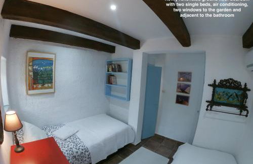 KIVERI 1876 traditional seafront cottage - Photo 18