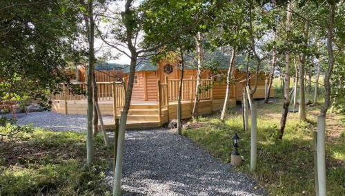 Craigshannoch Luxury 1 bed woodland lodge hot tub - Foto 1