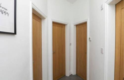 Spacious Bungalow in St Helens, 1-Min Drive to Carr Mill Bridge - Foto 17