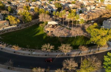 Modern 4BR Retreat in Prime Gilbert Location - Foto 40