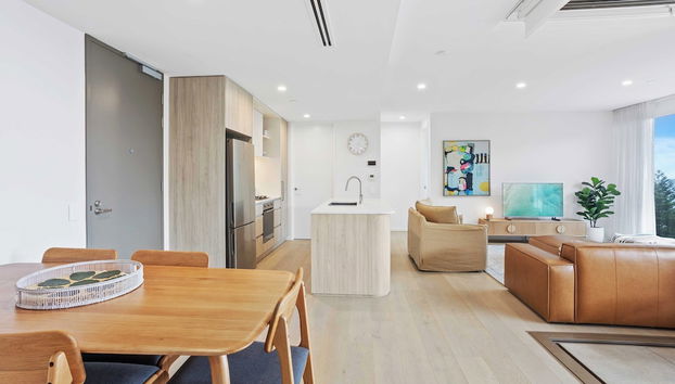 Luxury Ocean View Burleigh Apartment - Foto 5, Servicio de comidas en la habitación