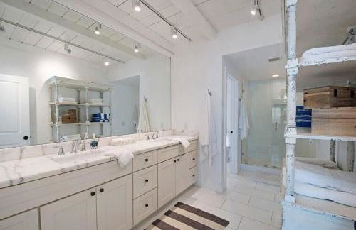 Expansive Ocean View, Private Balcony, Across from Beach - Photo 30