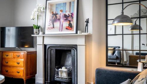 42 is the Answer- Stunning York townhouse appearing on TV Holiday Home Show - Foto 4