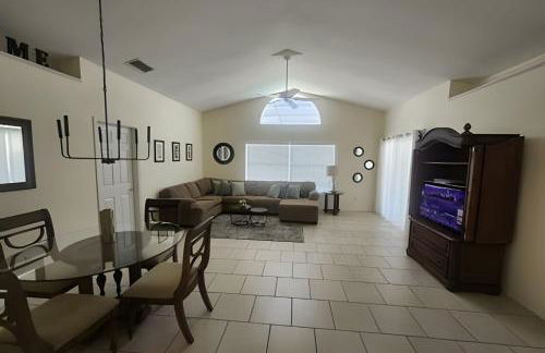 Lake View Pool Home near Disney and Shoppings - Foto 7