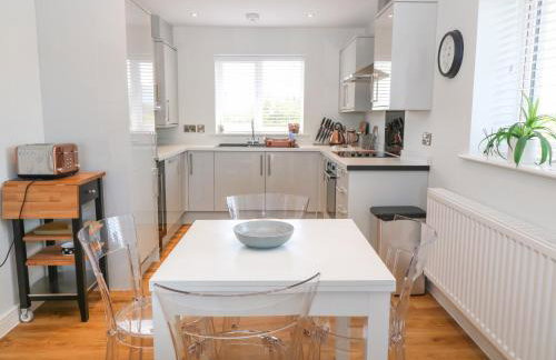 Beach Apartment 9 - Photo 4