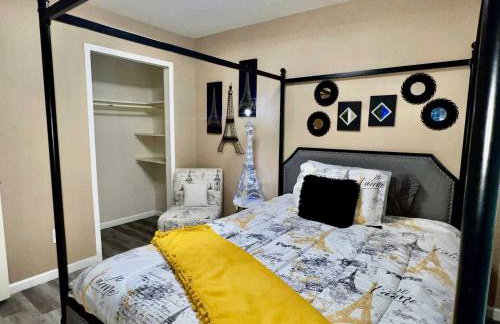 Katy Hideaway - Charming 3 BDR - Foto 23