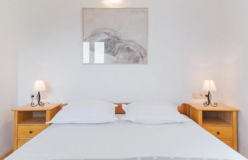 Stonehouse Korlat with open-air jacuzzi - Foto 31