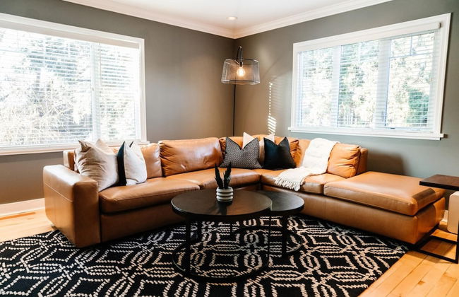 Dt Hot Tub Sauna Huge Yard - Photo 8