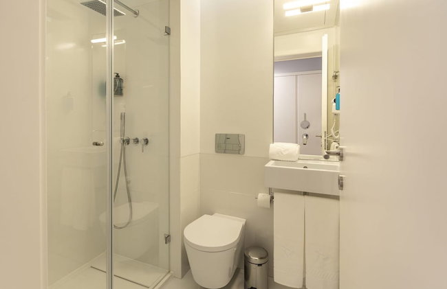 Lisbon Serviced Apartments Madalena - Photo 40