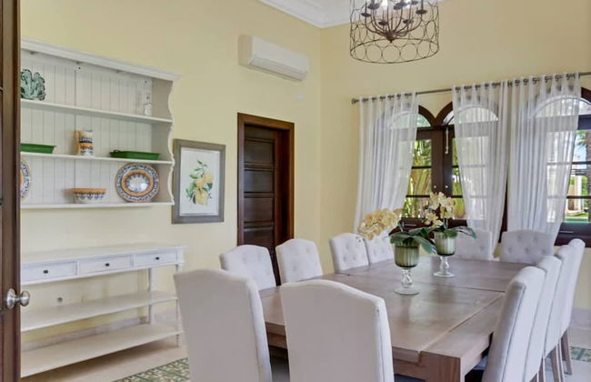 Sophisticated Villas With Private Pools and Staff - Foto 47