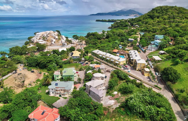 Your quaint home just steps from beach - Foto 1