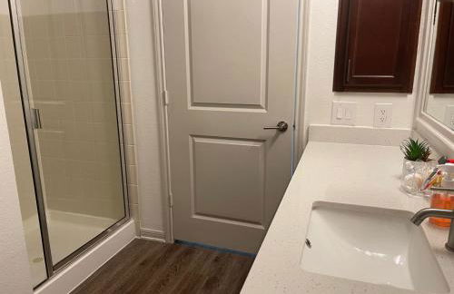 Convenient Spacious 2Bed 2Bath - Foto 13